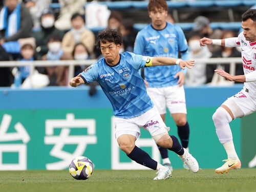 今季から移籍加入した横浜FCで活躍する駒井善成　photo by J.LEAGUE/J.LEAGUE via Getty Images