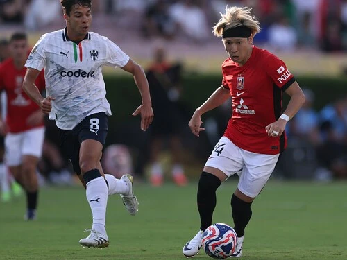 モンテレイ相手に０－４と完敗を喫した浦和レッズ　photo by Getty Images