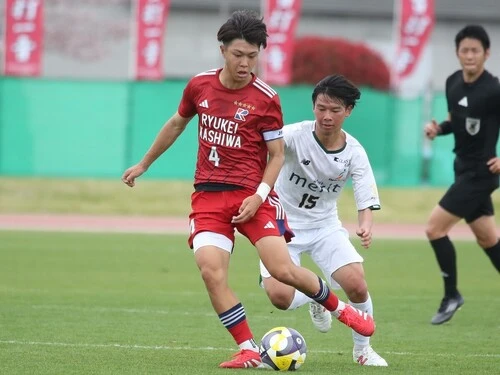 流経大柏のMF島谷義進　photo by Yoshida Taro