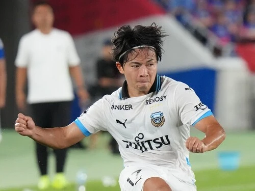 川崎フロンターレで大活躍中の伊藤達哉　photo by Getty Images