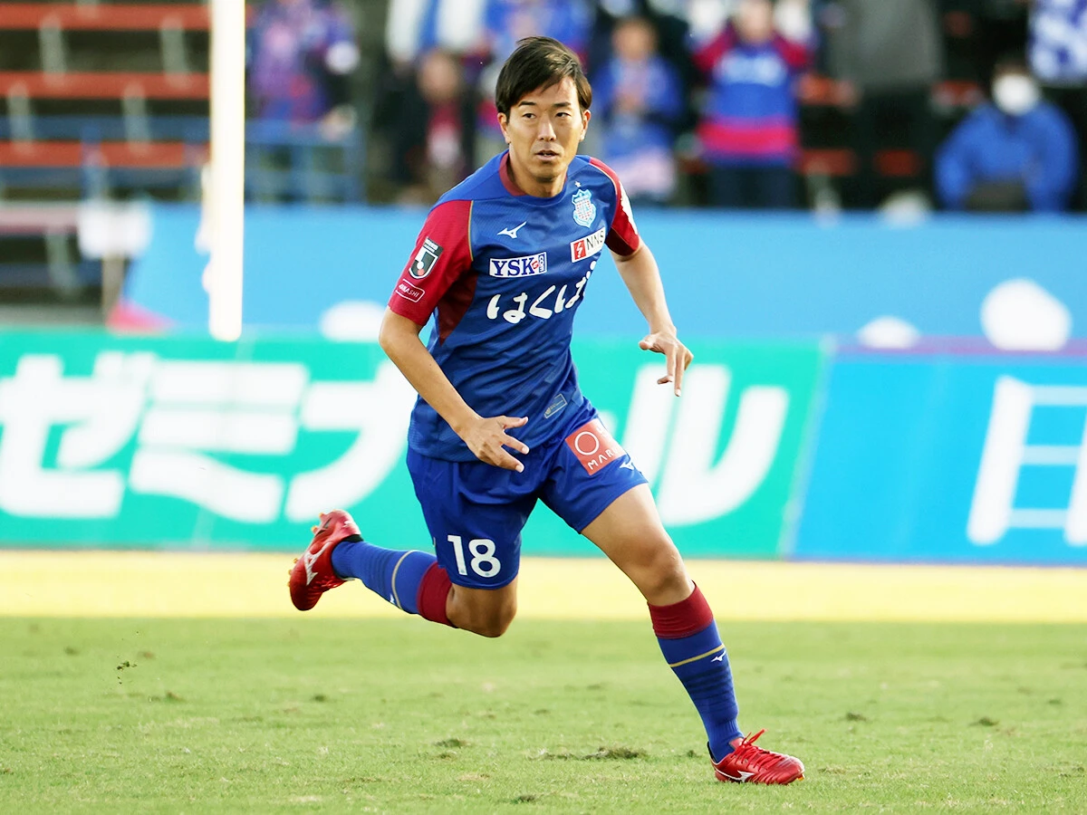 柏好文が病気に打ち勝ってピッチに立ったホーム最終戦photo by ©VFK2025