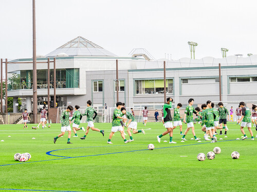 読売クラブ入りを熱望し、冨樫少年はすぐさま東京都稲城市のよみうりランド内にある事務所に向かった...photo by Miki Sano