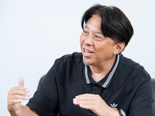 読売クラブのアカデミー時代を振り返る冨樫剛一氏　photo by Miki Sano