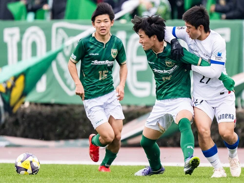 ヴェルディのアカデミーでは足元の技術に優れた選手が育ってきたが...photo by Miki Sano