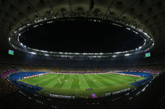 全面改修されたキエフのオリンピックスタジアム。決勝は７月１日に行なわれる