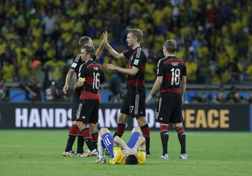 大量7得点でブラジルに圧勝したドイツ