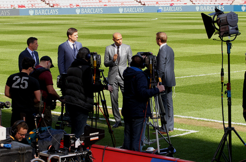 今やプレミアリーグの試合にテレビカメラは不可欠（photo by Getty Images）