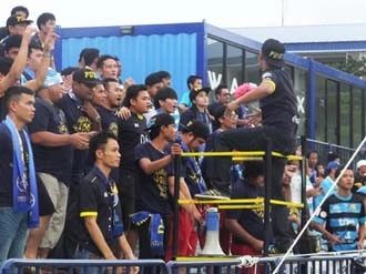 なんと50人もの日本人選手が在籍しているタイリーグの 実態 海外サッカー 集英社のスポーツ総合雑誌 スポルティーバ 公式サイト Web Sportiva なんと50人もの日本人選手が在籍しているタイリーグの 実態 海外サッカー 集英社のスポーツ総合雑誌 スポルティーバ 公式サイト Web Sportiva