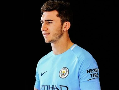 マンc史上最高額でcb グアルディオラの お買い物 は吉と出るか 海外サッカー 集英社のスポーツ総合雑誌 スポルティーバ 公式サイト Web Sportiva マンc史上最高額でcb グアルディオラの お買い物 は吉と出るか 海外サッカー 集英社のスポーツ総合雑誌 スポルティーバ 公式サイト Web Sportiva