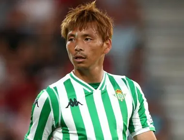 ベティスのレジェンドが乾貴士に贈る ベティコを味方につける法 海外サッカー 集英社のスポーツ総合雑誌 スポルティーバ 公式サイト Web Sportiva ベティスのレジェンドが乾貴士に贈る ベティコを味方につける法 海外サッカー 集英社のスポーツ総合雑誌 スポルティーバ 公式サイト Web Sportiva