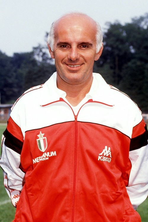 80年代後半にミランに採用した戦術で、世界中のサッカーに影響を与えたアリゴ・サッキ監督