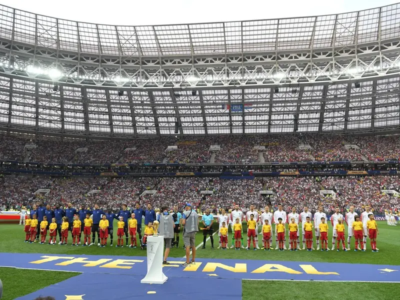 ロシアのイメージを一変させたw杯 決勝会場で襲われた違和感の正体 海外サッカー 集英社のスポーツ総合雑誌 スポルティーバ 公式サイト Web Sportiva ロシアのイメージを一変させたw杯 決勝会場で襲われた違和感の正体 海外サッカー 集英社のスポーツ総合雑誌 スポルティーバ 公式サイト Web Sportiva