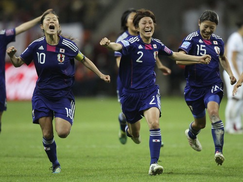 2011年にＷ杯で優勝すると、日本に女子サッカーブームがまき起こった photo by AP／AFLO