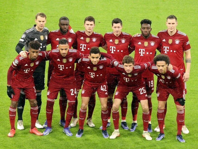 今季cl優勝候補筆頭のバイエルンの戦術 個々のアスリート能力全開でよどみなく圧倒的に攻め続ける 海外サッカー 集英社のスポーツ総合雑誌 スポルティーバ 公式サイト Web Sportiva