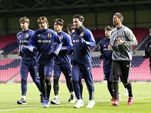 Ｗ杯予選ミャンマー戦に向けて合宿を行なう日本代表の選手たち photo by Kyodo News
