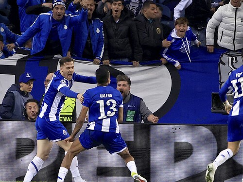 アーセナルに試合終盤のゴールで劇的な勝利を飾ったポルトの選手たち photo by AP／AFLO
