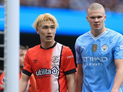 橋岡大樹は今年からイングランドのルートン・タウンでプレーしている photo by Getty Images