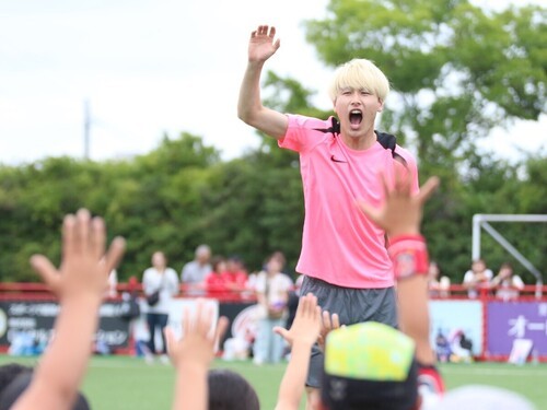 橋岡大樹は６月のオフに浦和でサッカー教室を行なった photo by Yoshizaki Eijinho