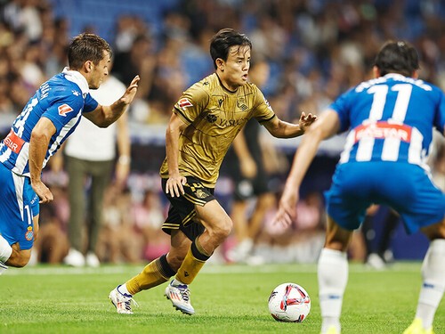 久保建英選手が得点を決めた時のボール サッカーボール