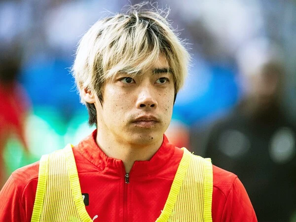 伊東純也は前節まで全試合に先発していたのだが...　photo by AFLO