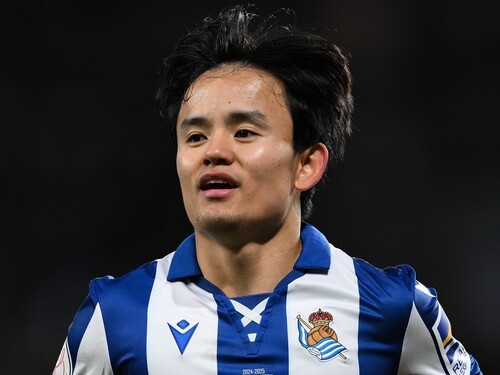 久保建英はフレンドリーかつ丁寧な対応でスペインのファンを虜にしている　photo by Getty Images