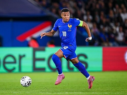 エムバペのカウンターはフランス代表でも冴えわたる 競争したら勝てる