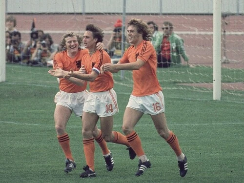 1974年西ドイツワールドカップでのオランダ代表。中央がヨハン・クライフ　photo by Getty Images