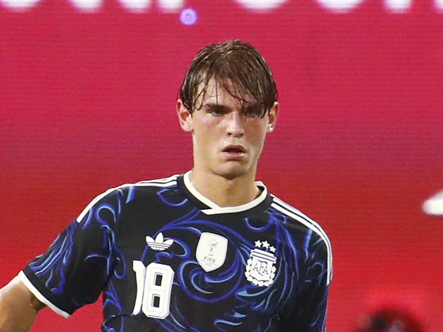 【FIFAワールドカップ】ポスト・メッシ有力候補の21歳 アルゼンチン伝統の10番とは違うスタイル