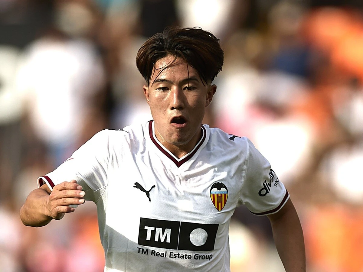 佐藤龍之介のスペイン現地評価 苦境のバレンシアでサポーターは「持ち味をもっと発揮してほしい」