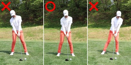 写真⑨／重心は左右均等が理想（写真中央）。左足に偏りすぎても（写真左）、右足に偏りすぎてもいけない（写真右）。