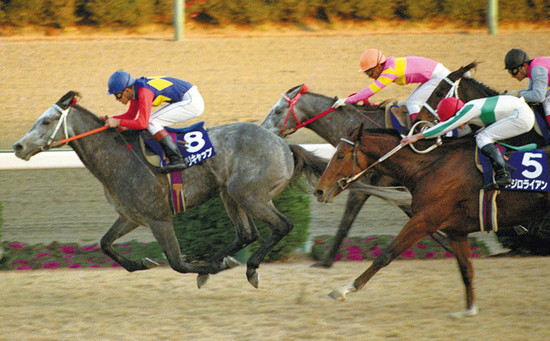 希代の名馬オグリキャップ。同馬が育った笠松競馬場へ。photo by Kyodo News