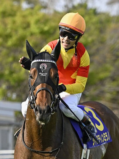 無傷の３連勝で皐月賞を制したジャスティンミラノ photo by Kyodo News