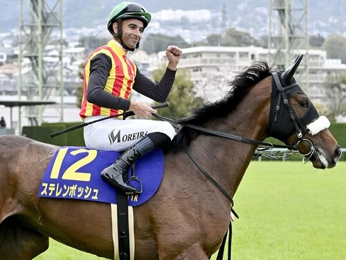 牝馬クラシック一冠目の桜花賞を制したステレンボッシュ。photo by Kyodo News