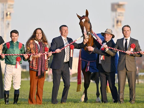 外国調教馬として20年ぶりにジャパンカップを制したカランダガンphoto by Kyodo News
