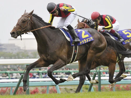 2015年の皐月賞と日本ダービーを制して二冠を達成したドゥラメンテ　photo by Kyodo News