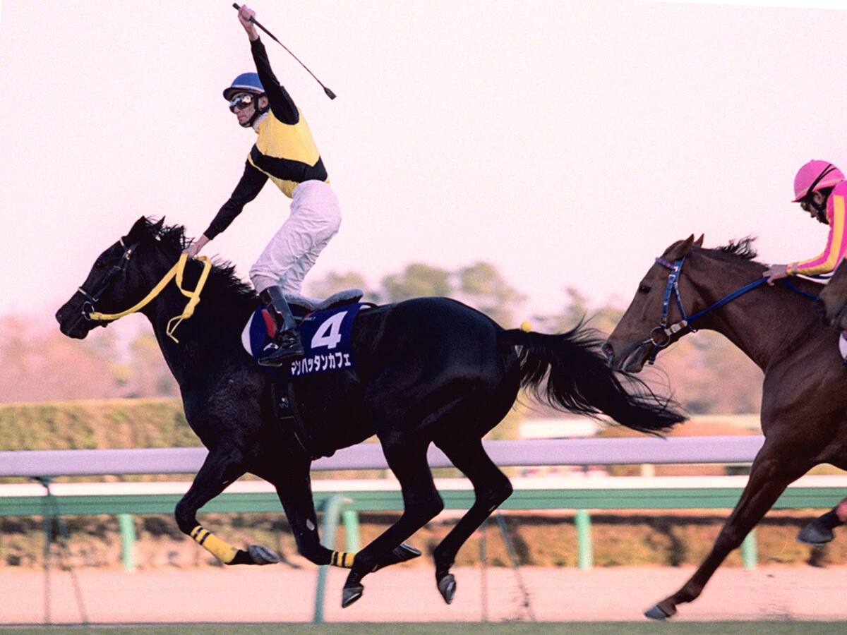 『ウマ娘』では印象的な長髪をなびかせてレースを駆け抜ける――マンハッタンカフェがその強さを証明したグランプリの疾走