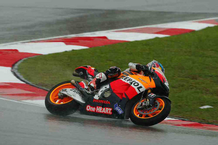激しい雨に見舞われたマレーシアGP。厳しいコンディションのなか、MotoGPはダニ・ペドロサが優勝した