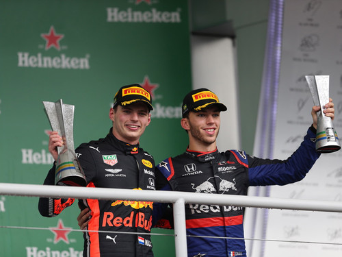 今季３勝目のフェルスタッペン（左）と初表彰台のガスリー