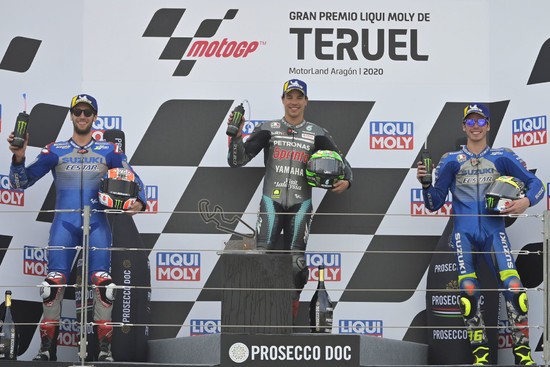 MotoGP第12戦テルエルGPの表彰台。フランコ・モルビデッリ（中央）が優勝を飾った