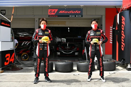 伊沢拓也（左）と大津弘樹