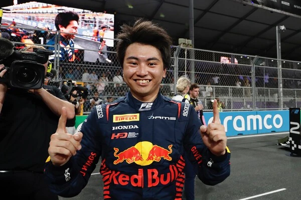 F1参戦をめざし現在F2で戦う岩佐歩夢　撮影／桜井淳雄