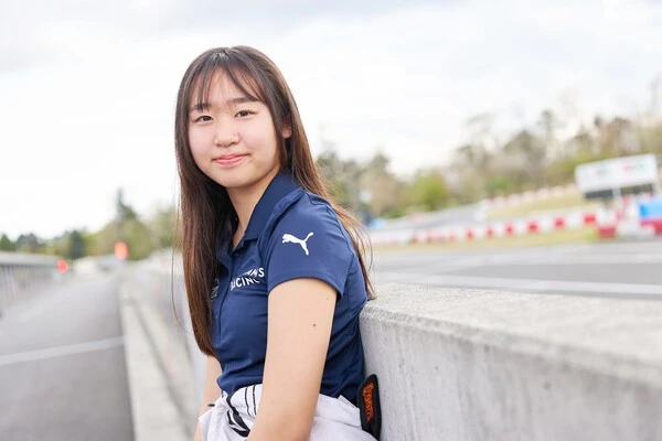 ヨーロッパ生活のため英語を勉強中。「最近は英語のドラマを常に流して耳に慣らさせるようにしています」