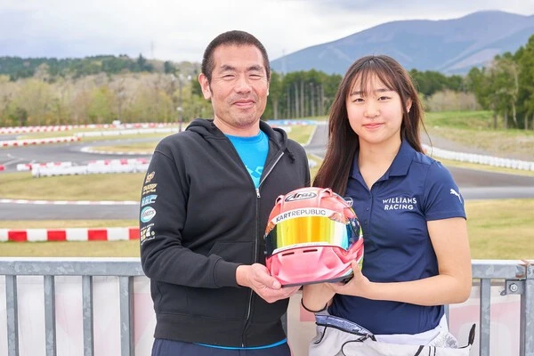 幼少期から父・広史さんとともにレースを続けてきた