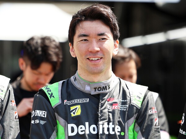 笹原右京と角田は2016年のスクールの同期　photo by Yoshida Shigenobu