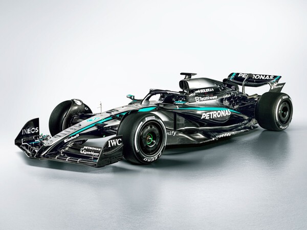 メルセデスAMGの2025年マシン「W16」　photo by © Mercedes AMG