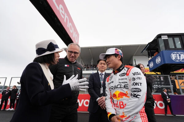 photo by Sakurai Atsuo