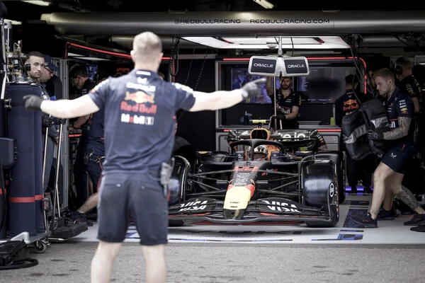 2025年シーズン途中からレッドブルに移籍した角田裕毅 photo by Atsuta Mamoru