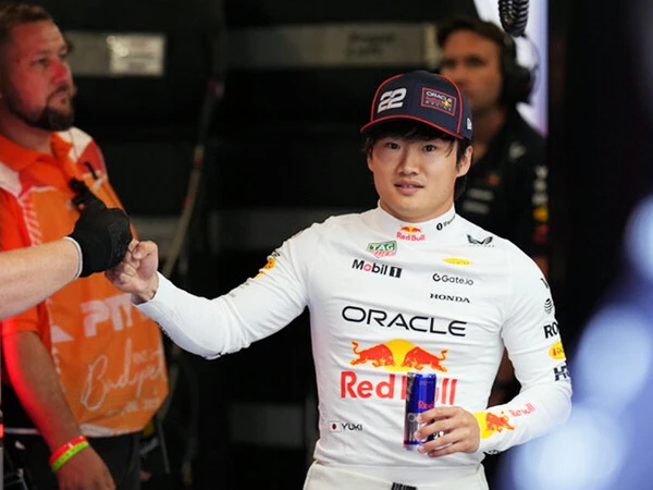 角田裕毅はエンジニアとの問題を解決したかに思えたが...　photo by BOOZY