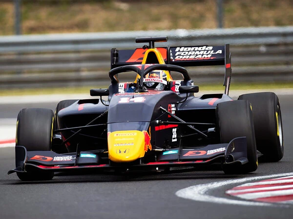 イェンツァーでの苦労が角田裕毅を大きく成長させた　photo by Boozy