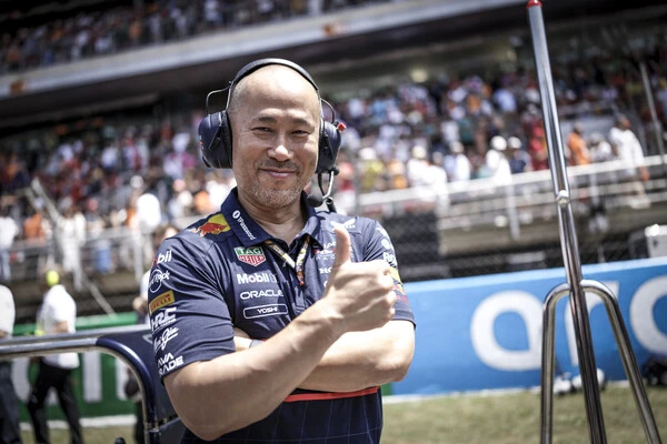 レッドブルのメカニックを務めた吉野誠さん